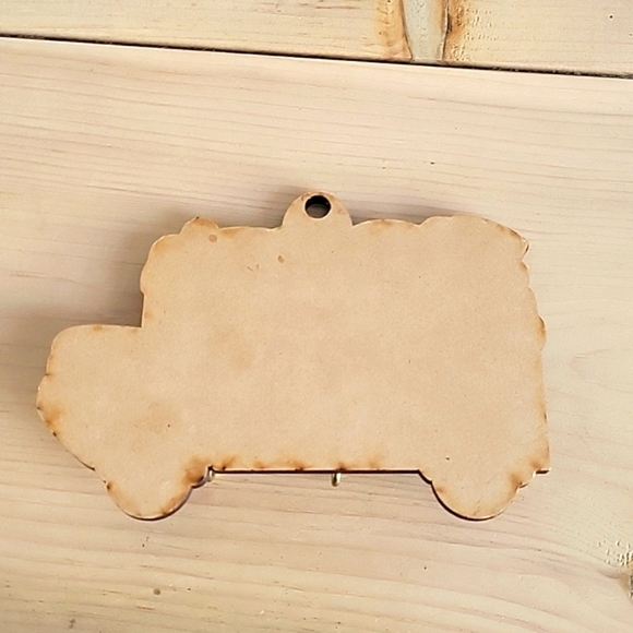 Cartagena Columbia Wood Wall Mounted Bus Key Hook Rack Holder - Picture 4 of 4